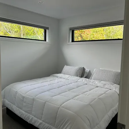 Wanaka Escape - Modern 2 Bedroom House